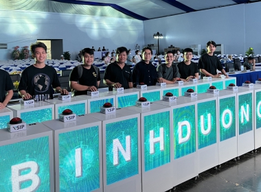 Bục Đại Biểu Màn Hình Led